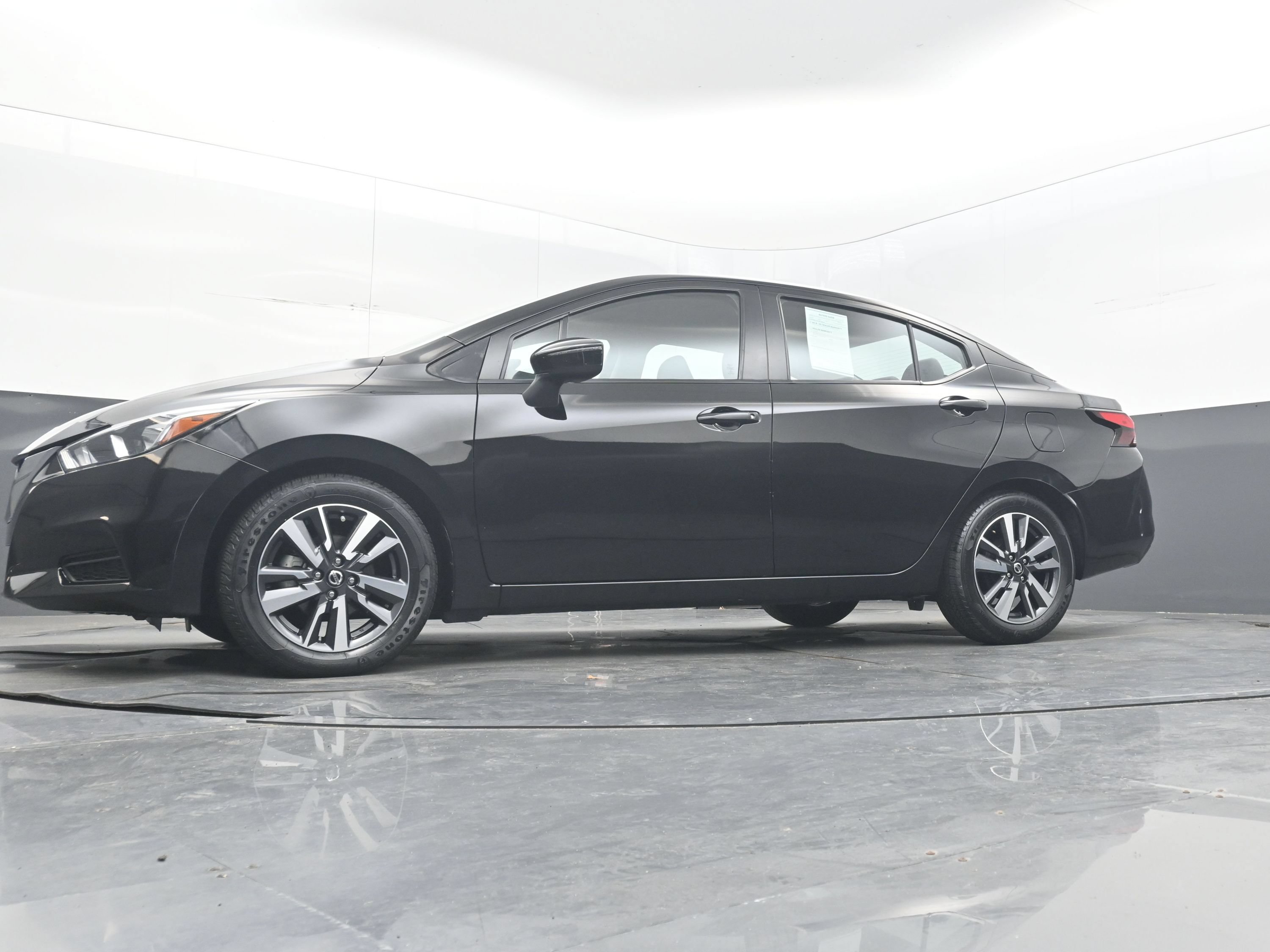 Used 2021 Nissan Versa SV FWD image 25