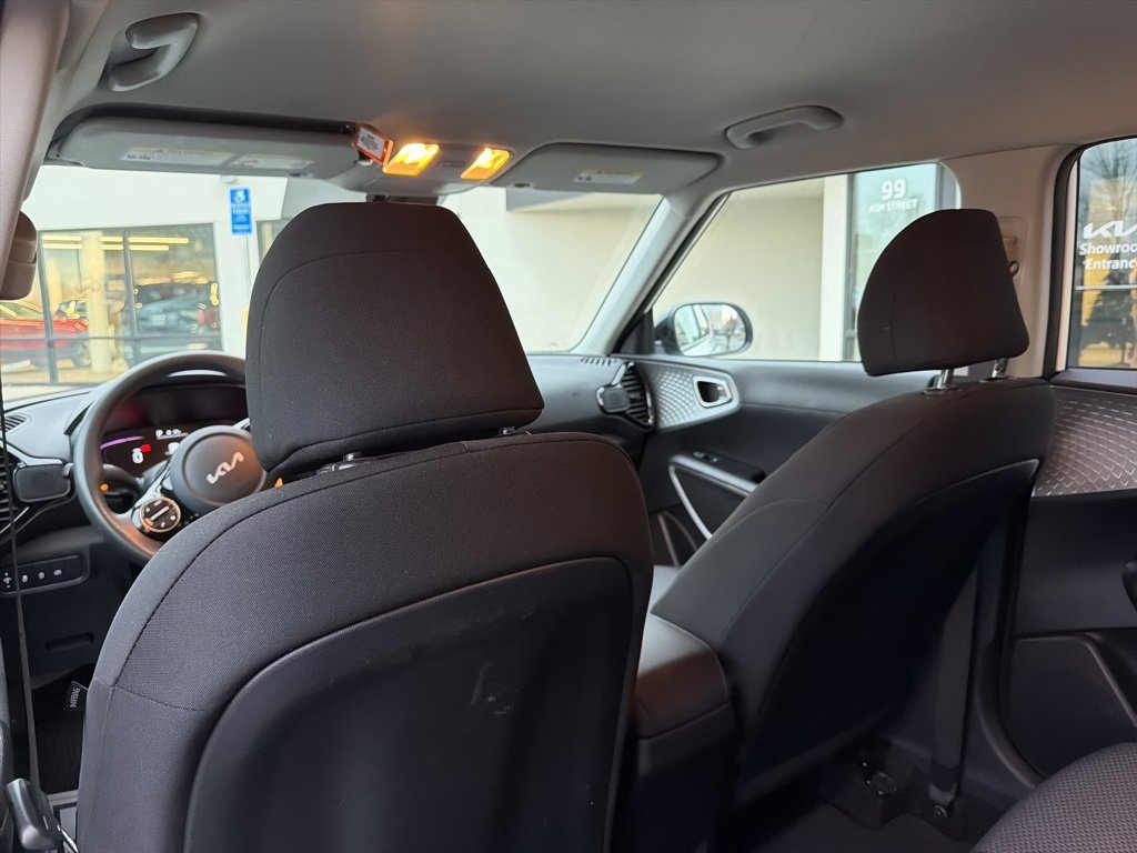 Certified 2023 Kia Soul S image 22