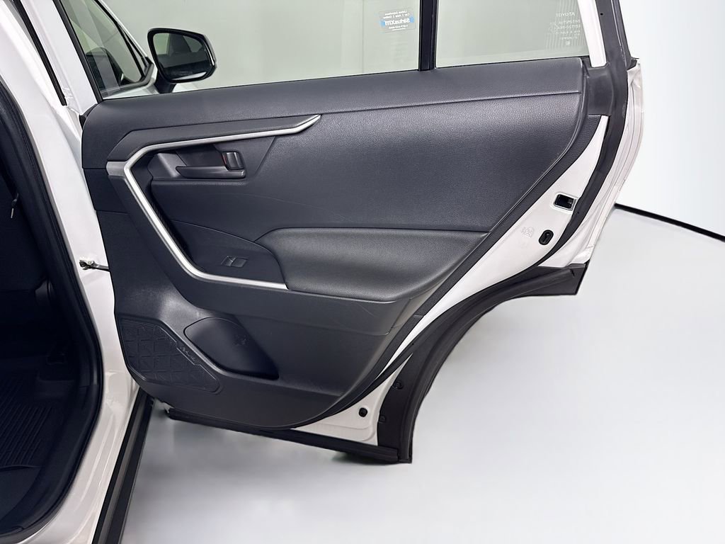 Used 2023 Toyota RAV4 LE image 26