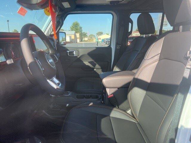 New 2025 Jeep Wrangler Sahara image 5