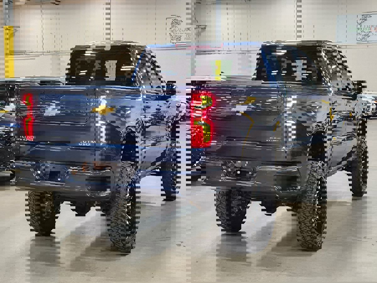 Used 2022 Chevrolet Silverado 1500 Custom w/ Safety Confidence Package image 8