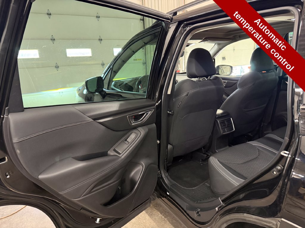 Used 2023 Subaru Forester Premium AWD/4WD image 28