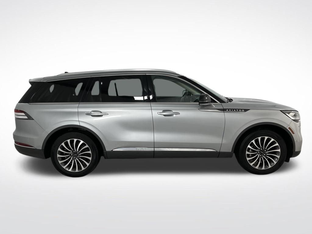 Used 2023 Lincoln Aviator Reserve w/ Equipment Group 201A AWD/4WD image 7