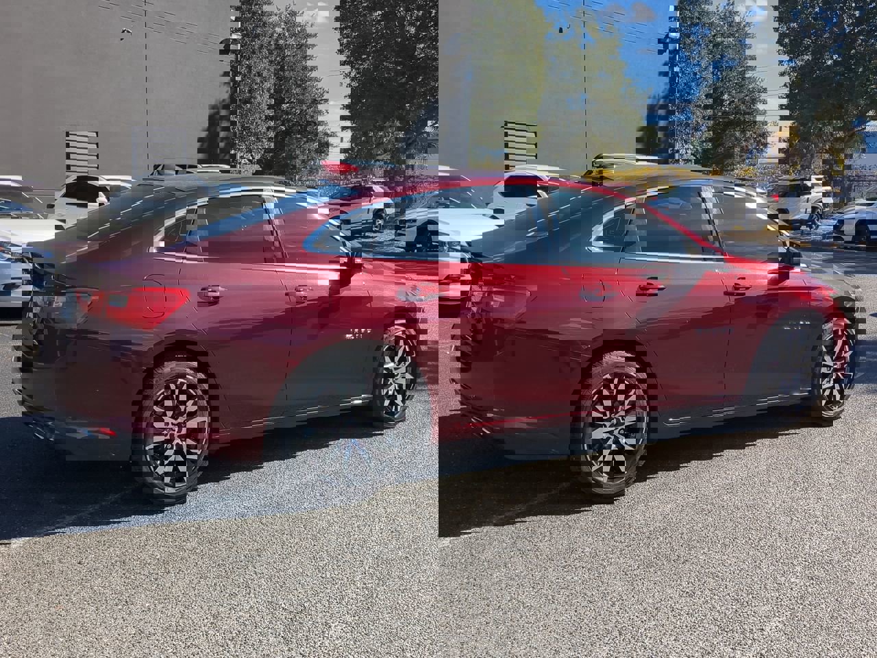 Used 2016 Chevrolet Malibu LT image 3