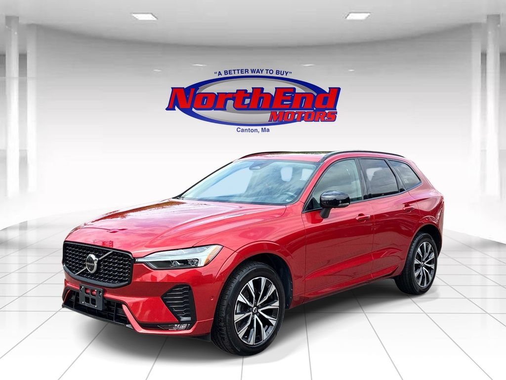 Used 2023 Volvo XC60 B5 Plus AWD/4WD image 3