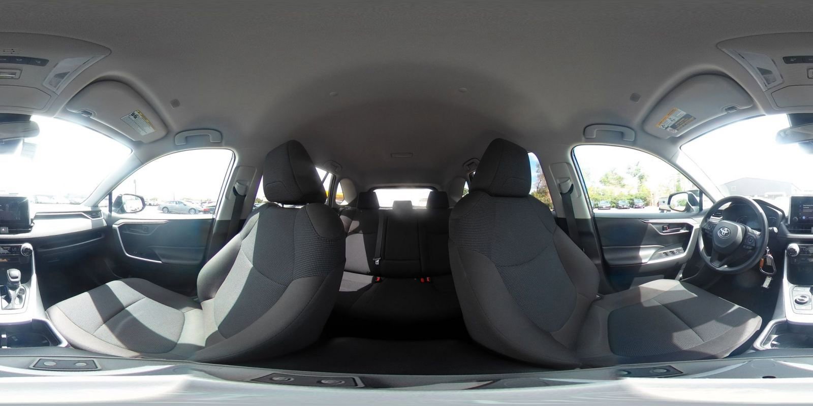 Used 2025 Toyota RAV4 LE AWD/4WD image 40