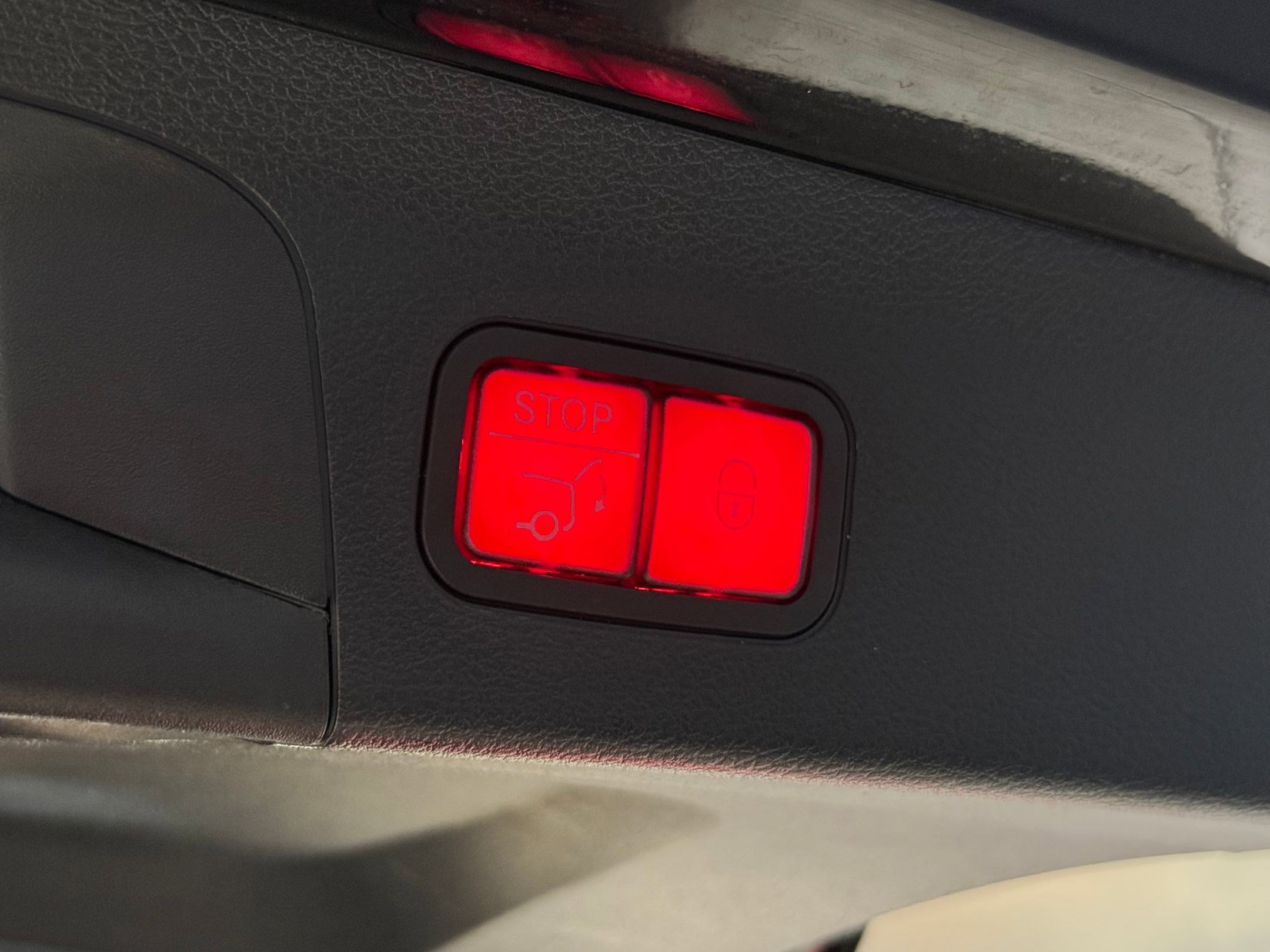 Used 2024 Mercedes-Benz GLS 450 4MATIC image 13