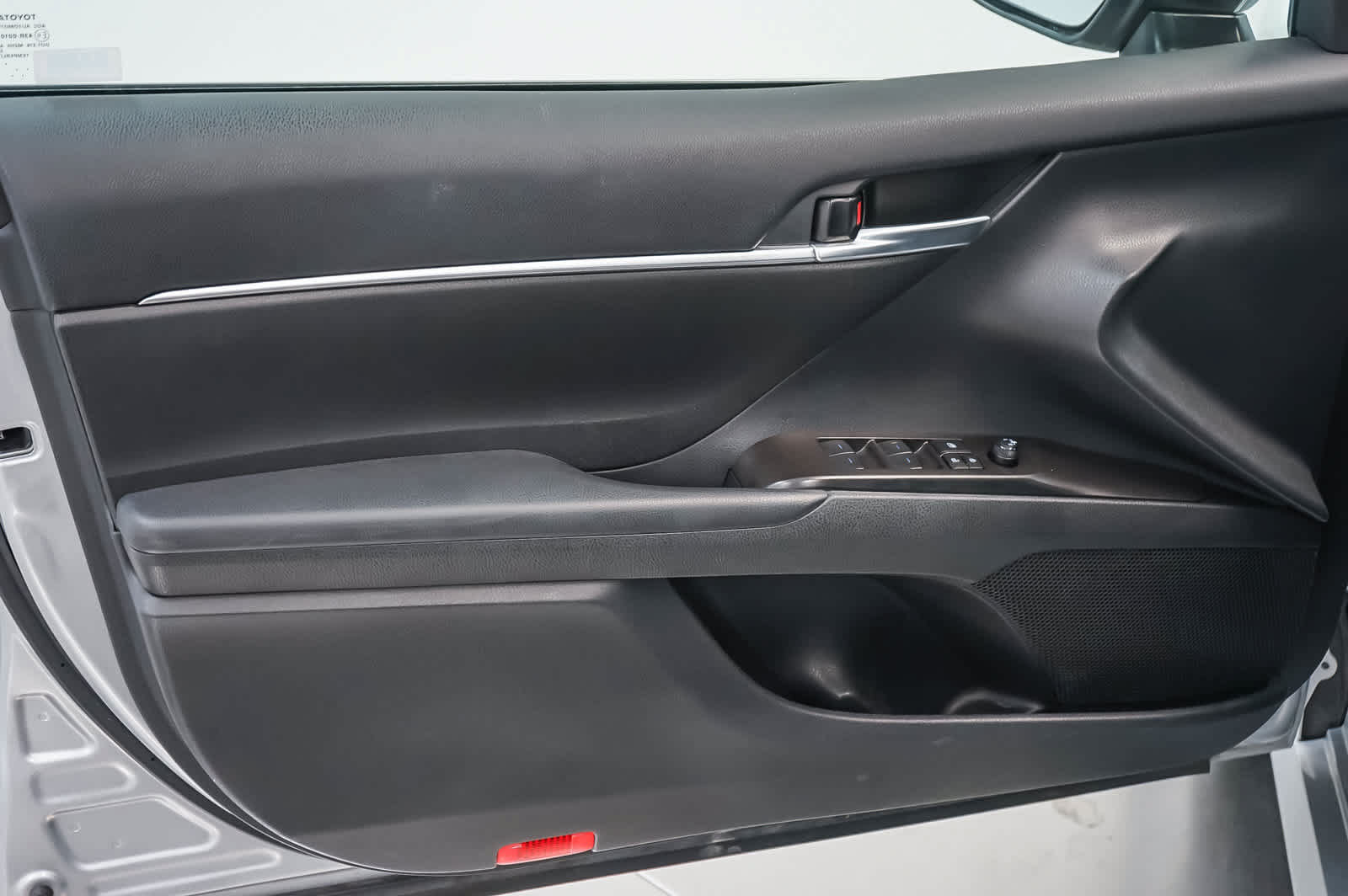 Used 2024 Toyota Camry LE FWD image 27