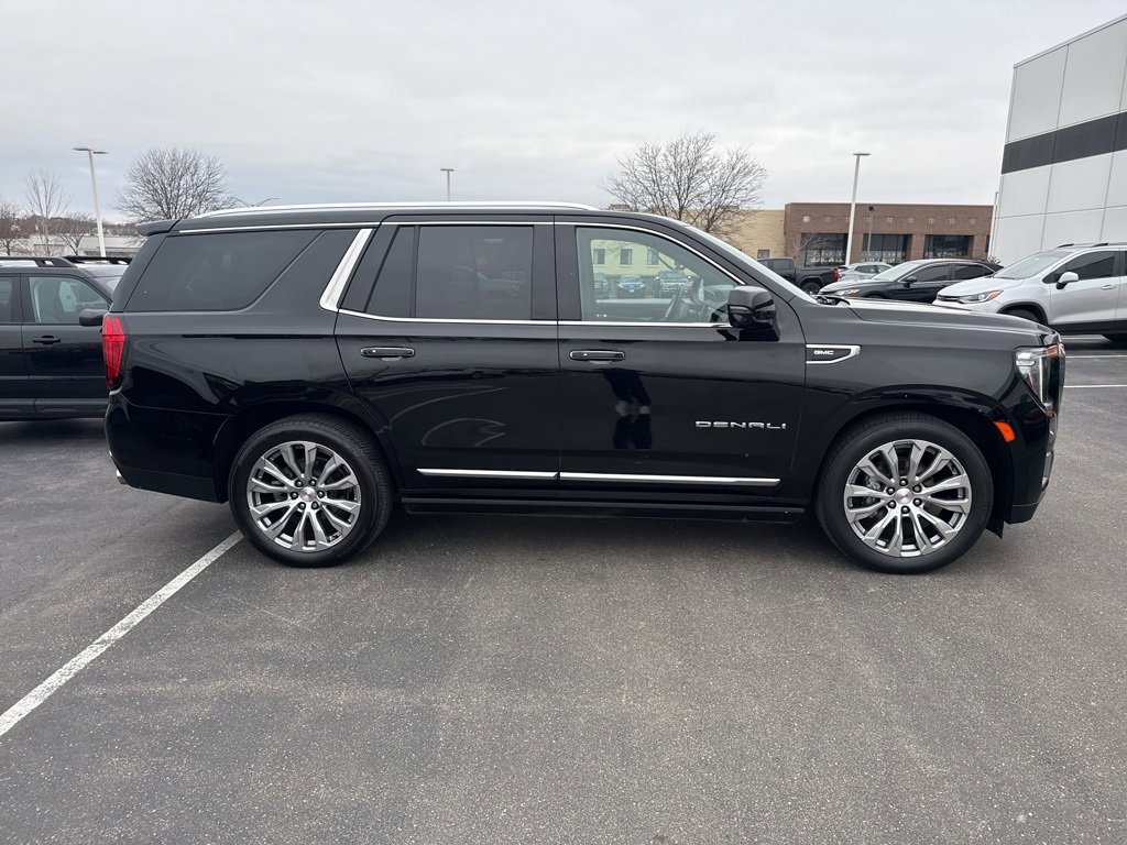 Certified 2022 GMC Yukon Denali w/ Denali Premium Package image 2
