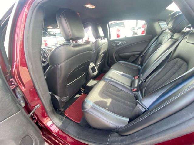 Used 2016 Chrysler 200 S image 29