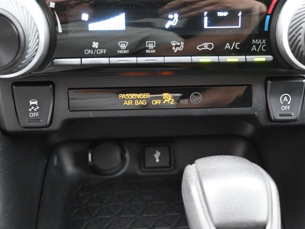 Certified 2022 Toyota RAV4 LE AWD/4WD image 22