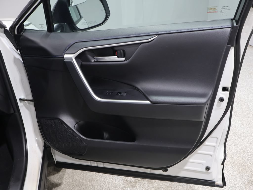 Used 2024 Toyota RAV4 XSE AWD/4WD image 23
