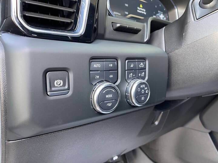 Used 2024 GMC Sierra 3500 Denali w/ Technology Package AWD/4WD image 28