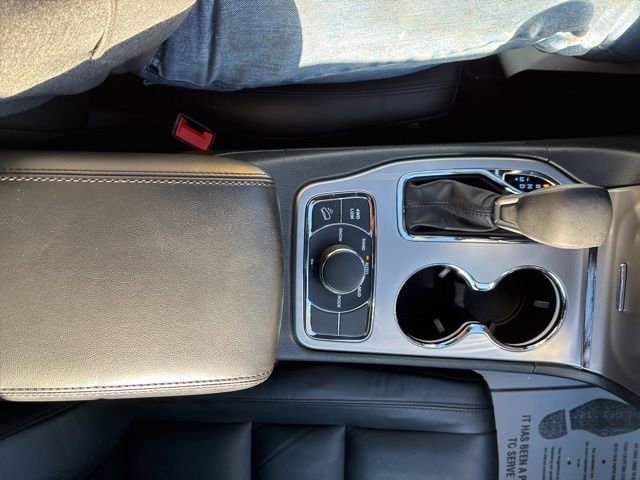 Used 2019 Jeep Grand Cherokee Limited image 13