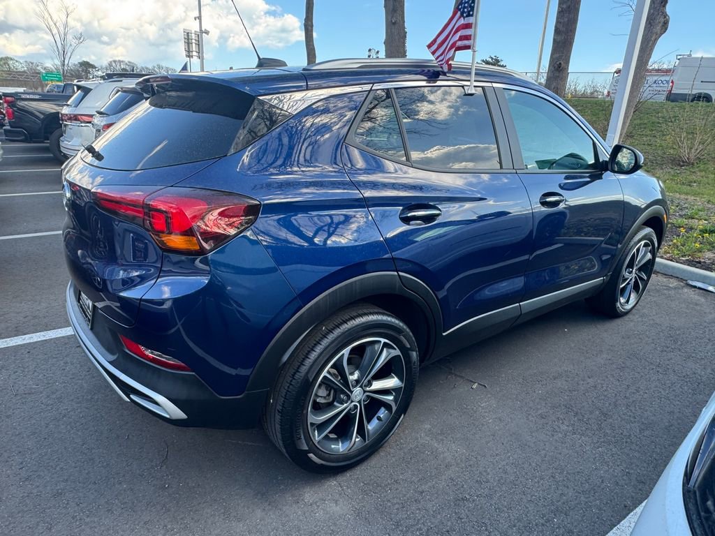 Certified 2023 Buick Encore GX Select FWD image 3