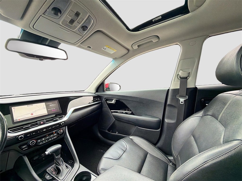 Used 2022 Kia Niro EX Premium image 28