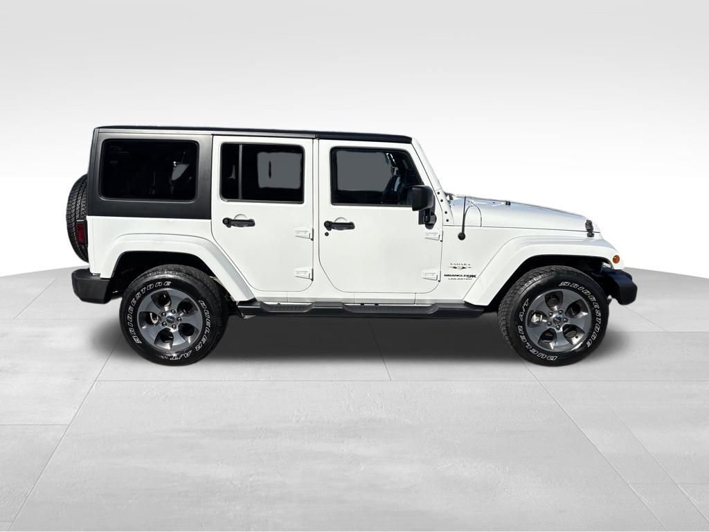 Used 2018 Jeep Wrangler Unlimited Sahara w/ Connectivity Group image 6