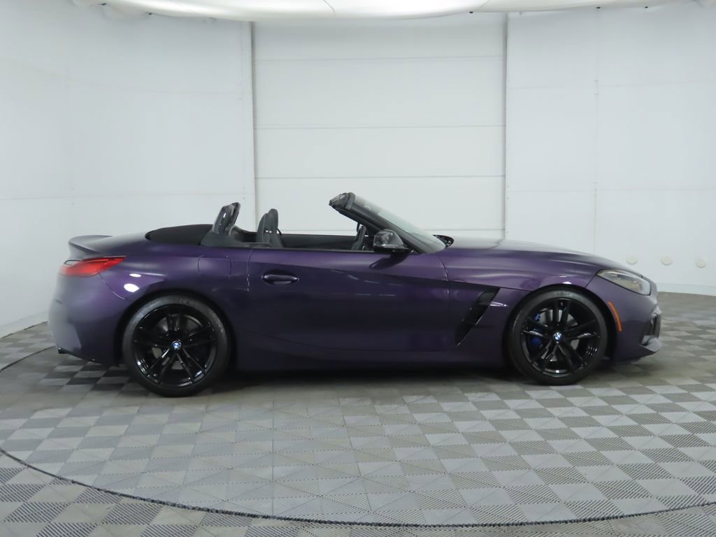 Used 2025 BMW Z4 M40i w/ Premium Package image 4