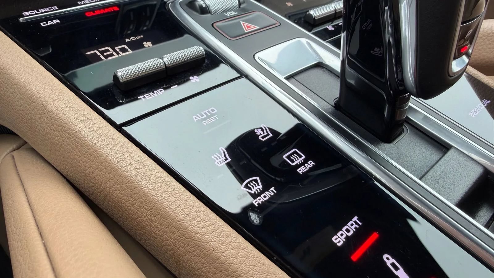 Used 2019 Porsche Cayenne S w/ Premium Plus Package AWD/4WD image 44