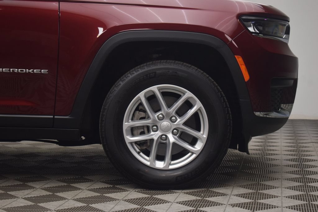 Used 2025 Jeep Grand Cherokee L Laredo w/ Luxury Tech Group I AWD/4WD image 35
