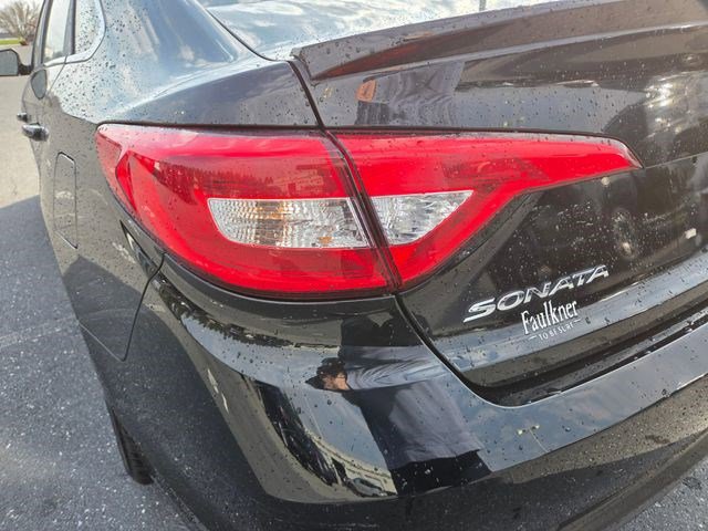 Used 2015 Hyundai Sonata SE w/ Option Group 02 image 4