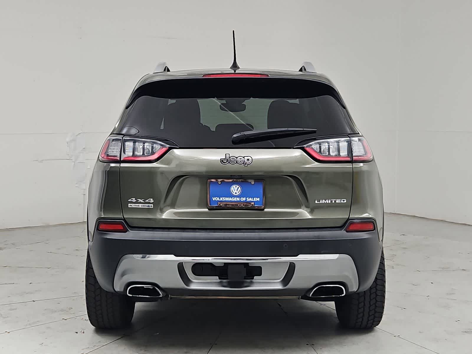 Used 2019 Jeep Cherokee Limited w/ Technology Group AWD/4WD image 5
