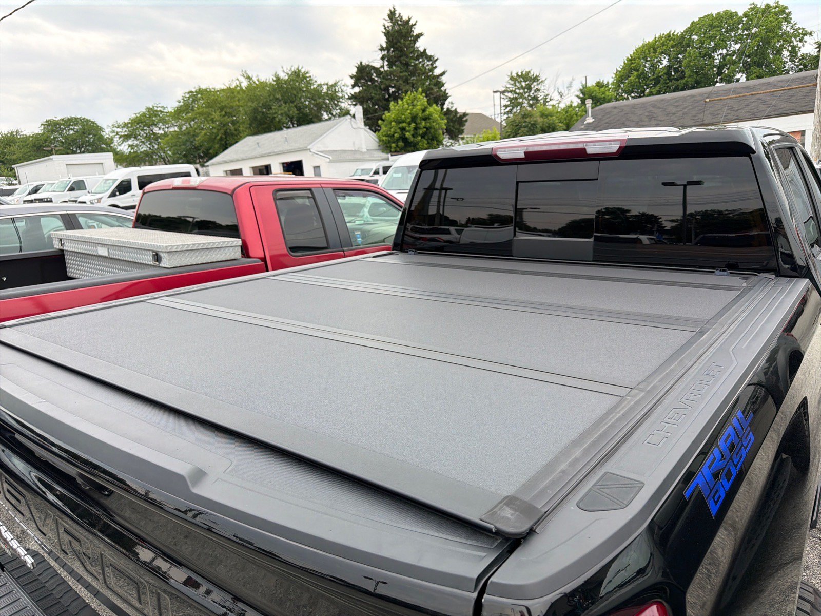Used 2022 Chevrolet Silverado 1500 LT Trail Boss w/ LT Trail Boss Premium Package AWD/4WD image 9
