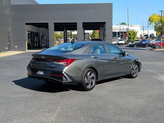 Used 2024 Hyundai Elantra Limited FWD image 5