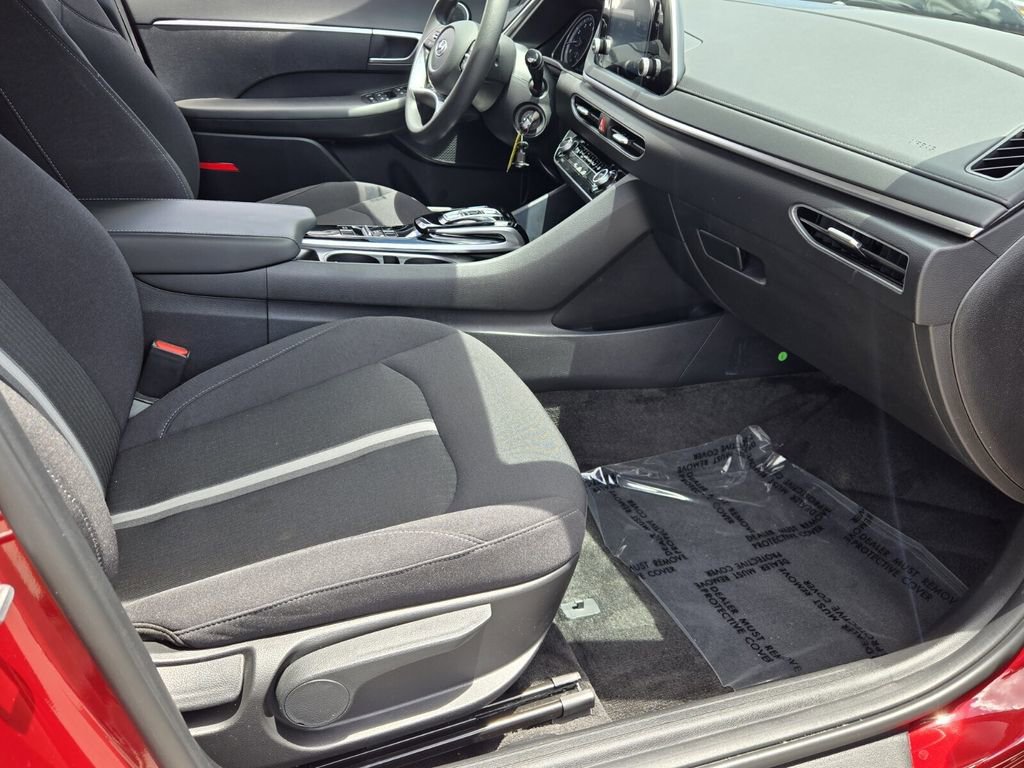 Used 2023 Hyundai Sonata SE w/ Preferred Accessory Package FWD image 15