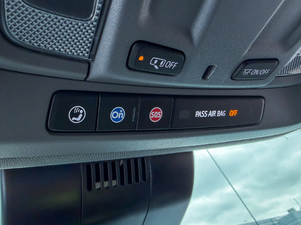 Used 2024 Chevrolet Silverado 1500 Custom w/ Turbomax Blackout Package AWD/4WD image 19