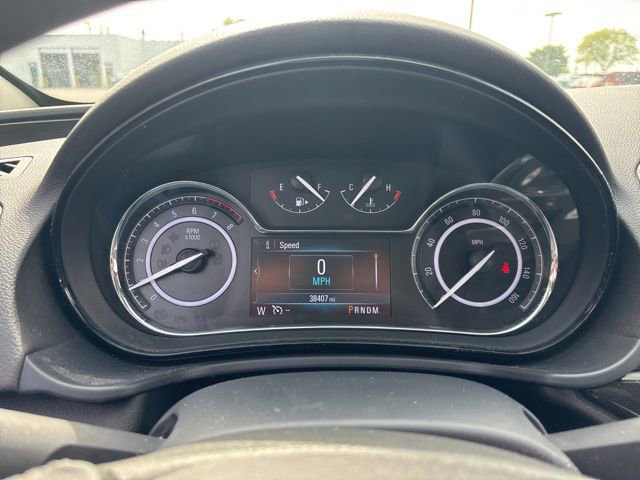 Used 2017 Buick Regal Sport Touring FWD image 18