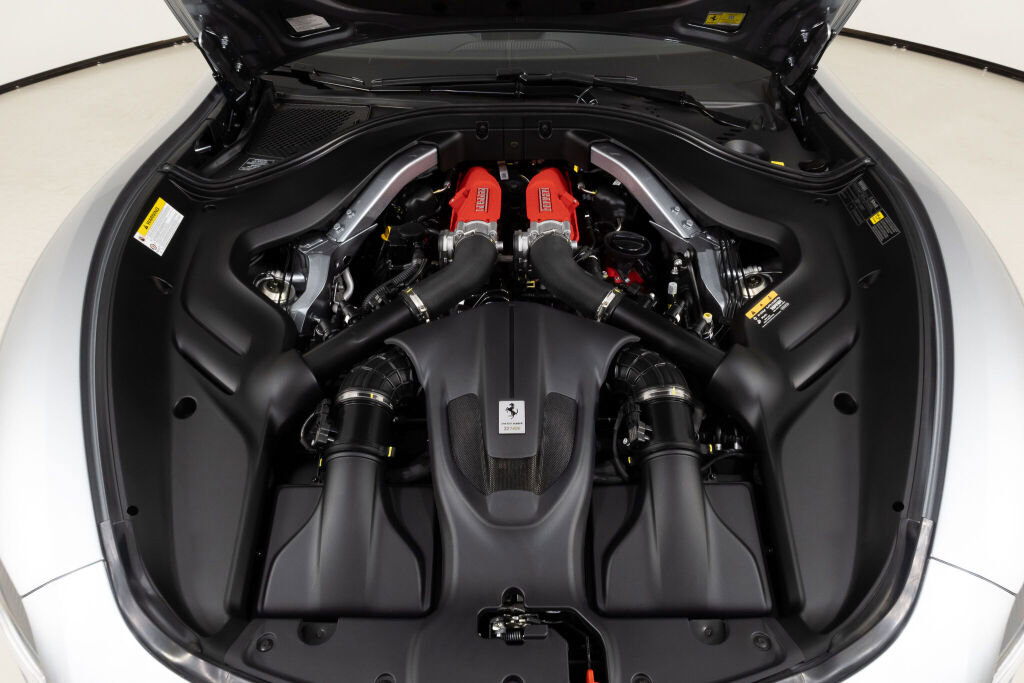 Used 2025 Ferrari Roma Spider image 22