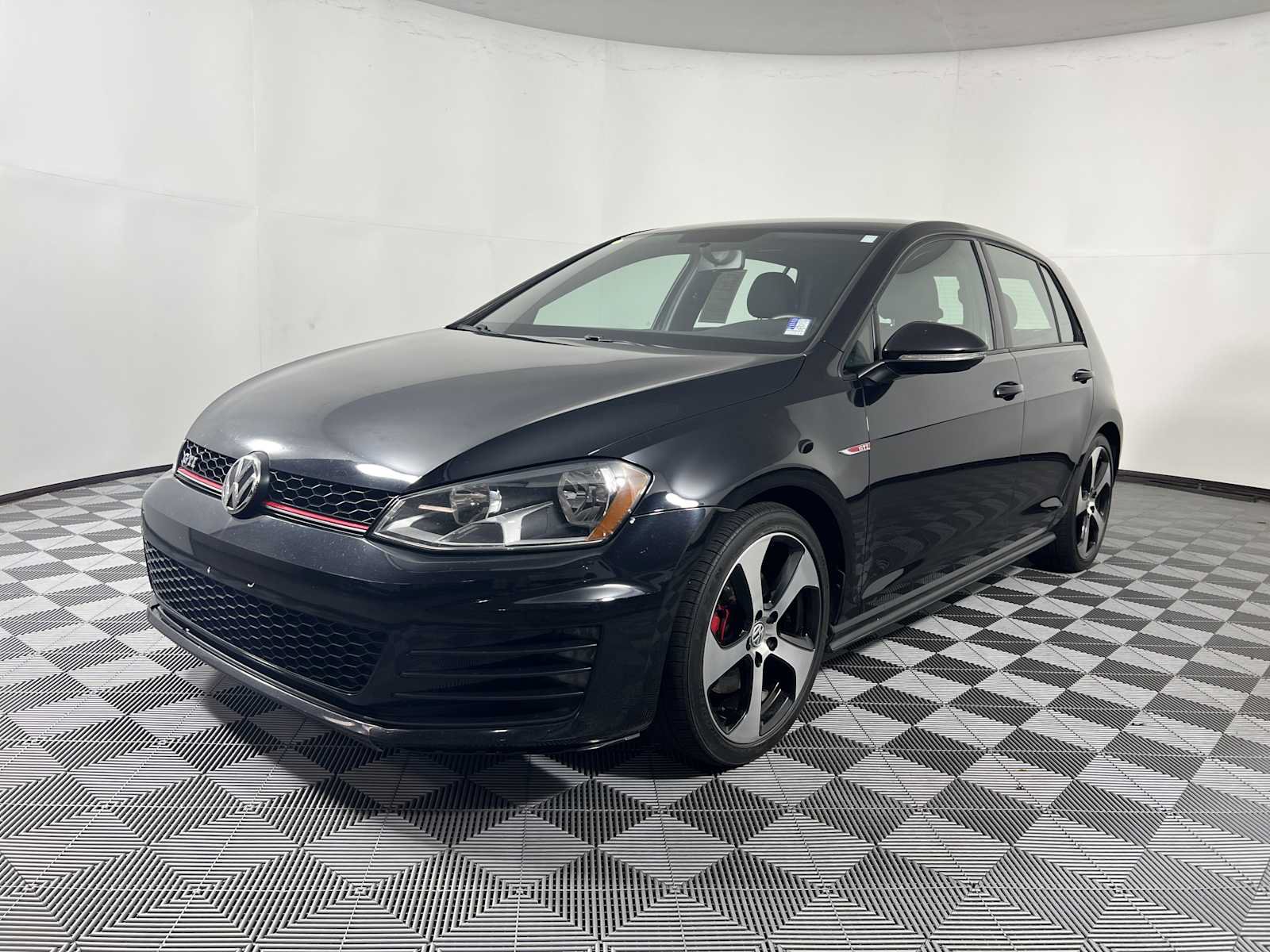 Used 2017 Volkswagen GTI S FWD image 4