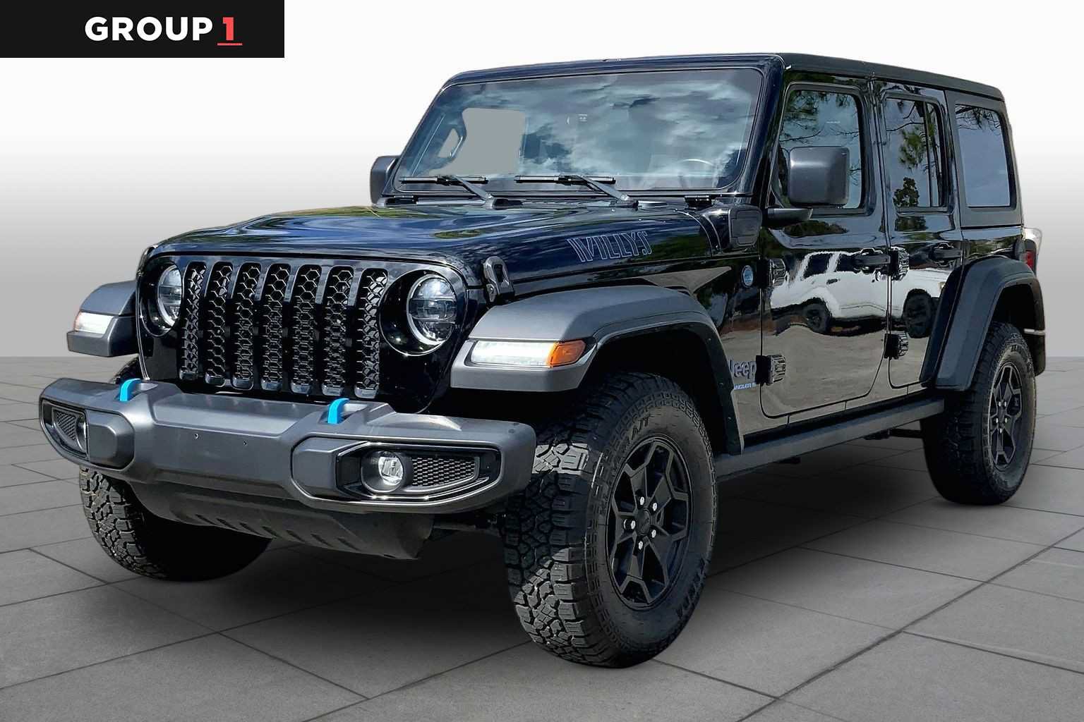 Used 2023 Jeep Wrangler Unlimited w/ Cold Weather Group AWD/4WD image 1