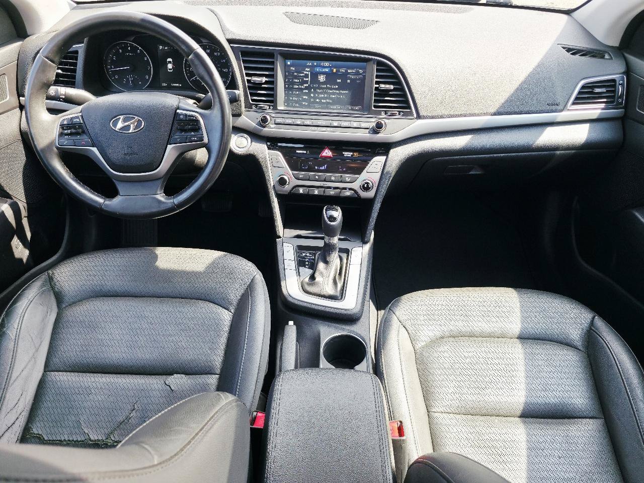 Used 2017 Hyundai Elantra Limited w/ Limited Tech Package 04 FWD image 23