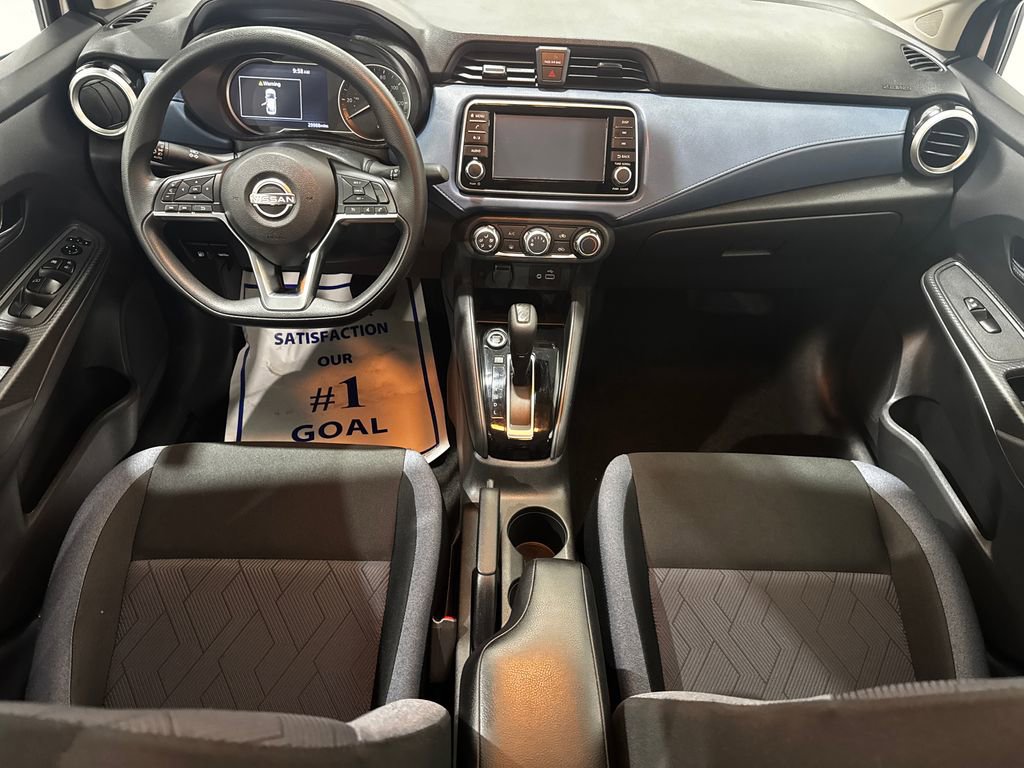 Used 2025 Nissan Versa SV w/ Trunk Package image 28