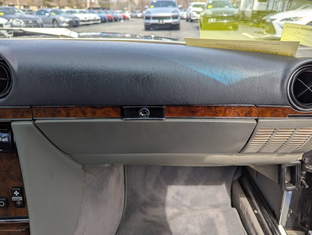 Used 1987 Mercedes-Benz 560 SL image 35