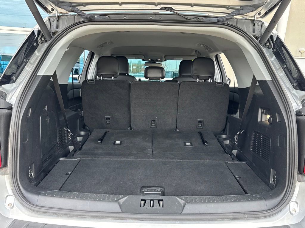 Used 2022 Ford Explorer XLT w/ Equipment Group 202A image 31