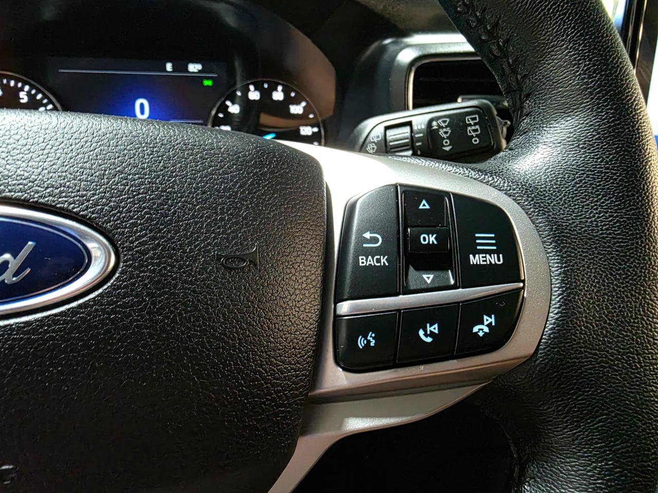 Used 2021 Ford Explorer XLT w/ Equipment Group 202A AWD/4WD image 33