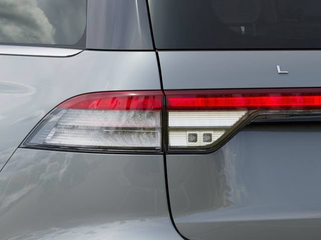 New 2027 Lincoln Aviator 2WD image 21