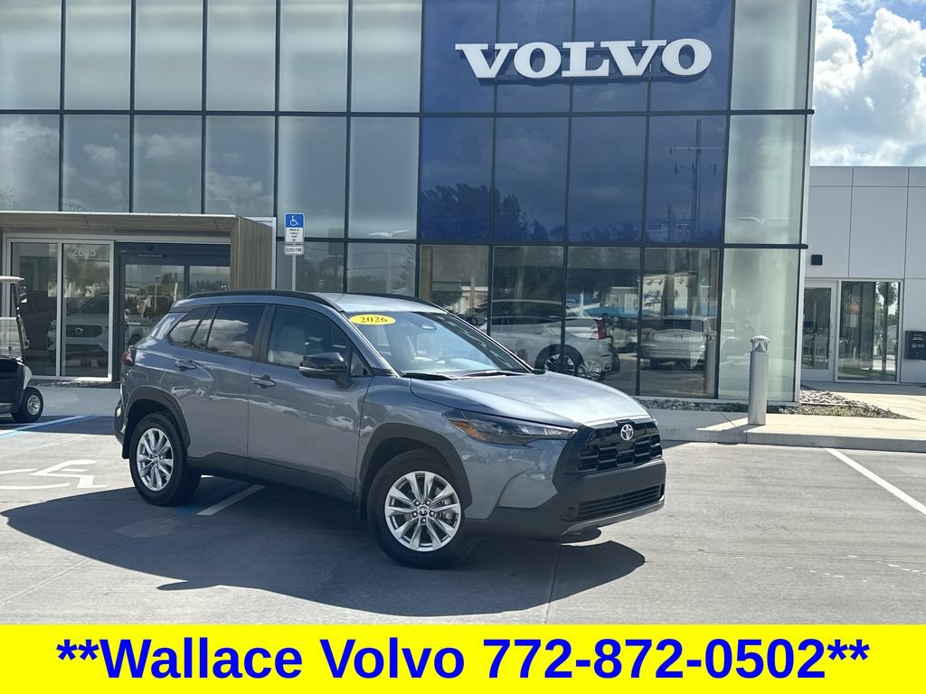 Used 2026 Toyota Corolla Cross LE FWD image 1