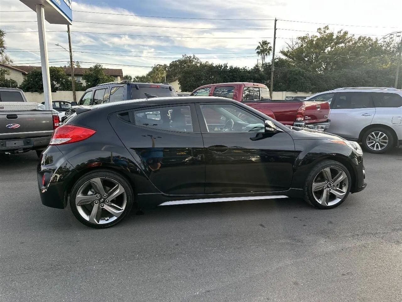 Used 2014 Hyundai Veloster Turbo image 3