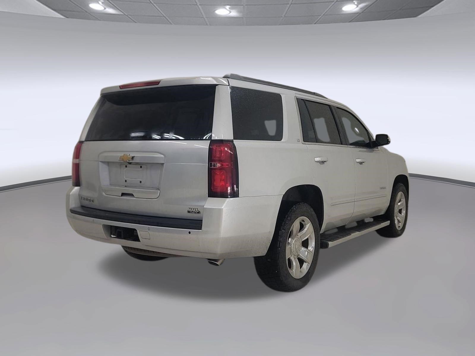 Used 2019 Chevrolet Tahoe LT w/ LT Signature Package image 9
