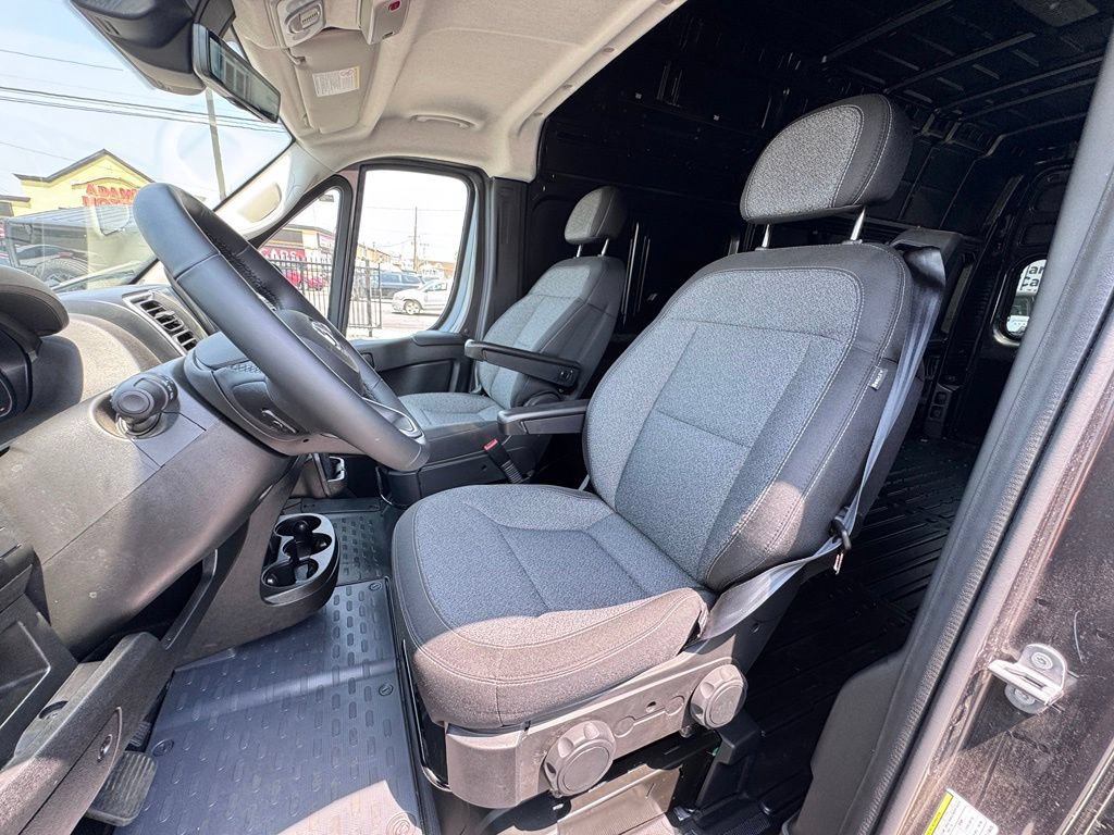 Used 2026 RAM ProMaster 3500 w/ Quick Order Package 22G SLT FWD image 17