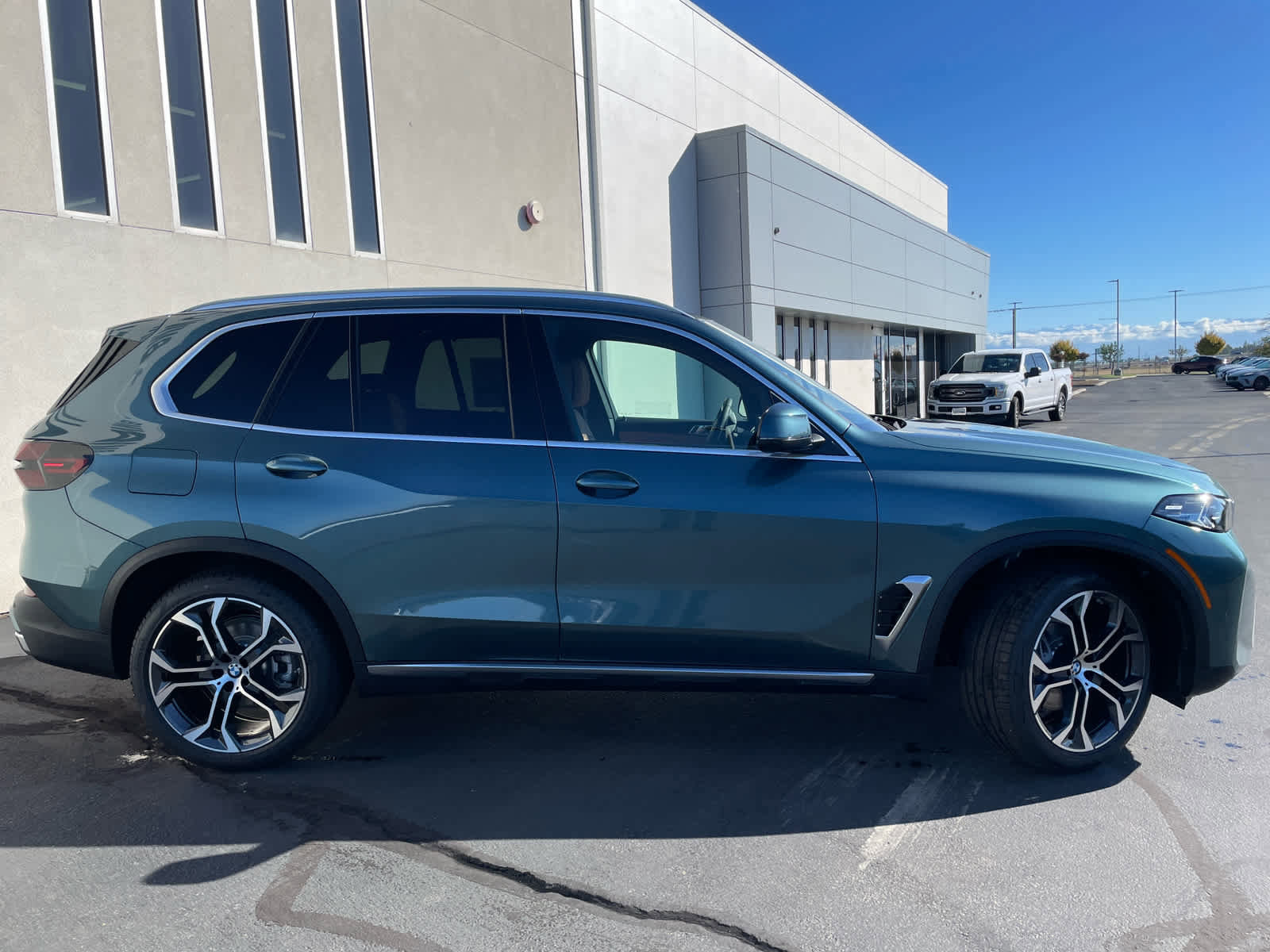 New 2026 BMW X5 sDrive40i w/ Executive Package image 6