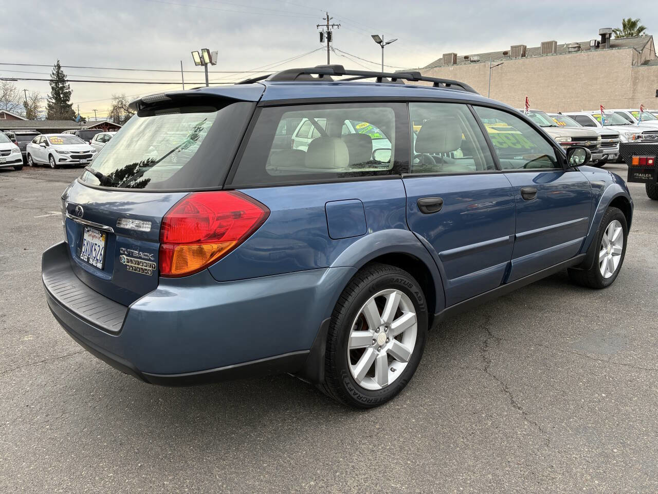 Used 2007 Subaru Outback 2.5i w/ Popular Equipment Group 1D image 2