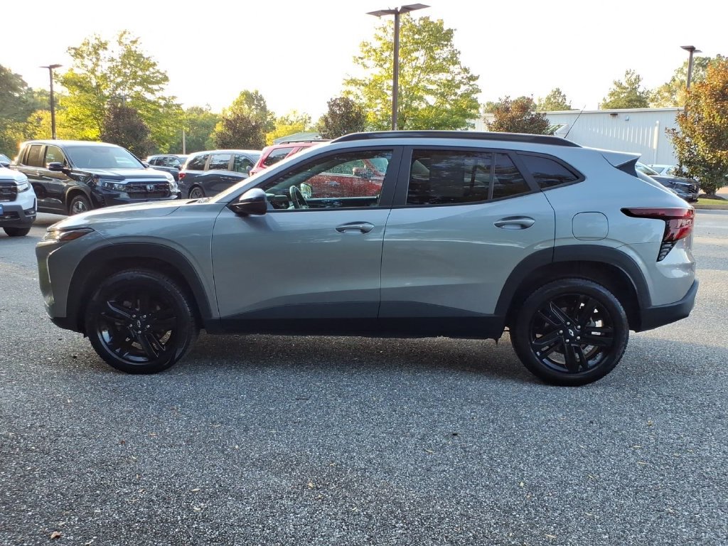 Used 2025 Chevrolet Trax ACTIV w/ Driver Confidence Package FWD image 6