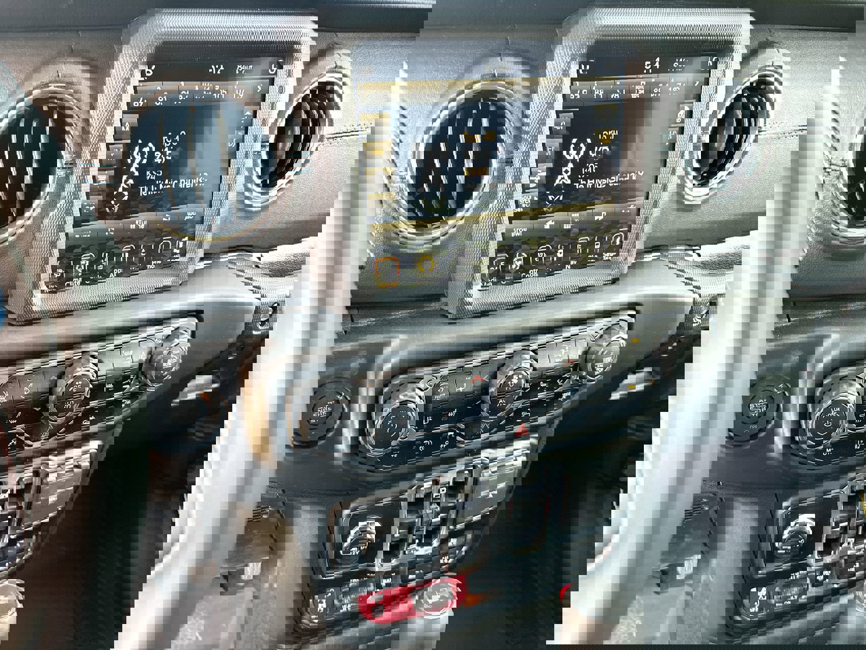 New 2023 Jeep Wrangler Unlimited Rubicon 4xe w/ Steel Bumper Group image 16