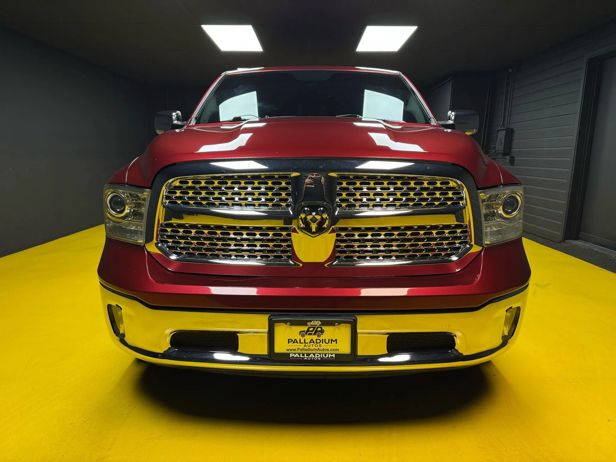 Used 2014 RAM 1500 Laramie image 2