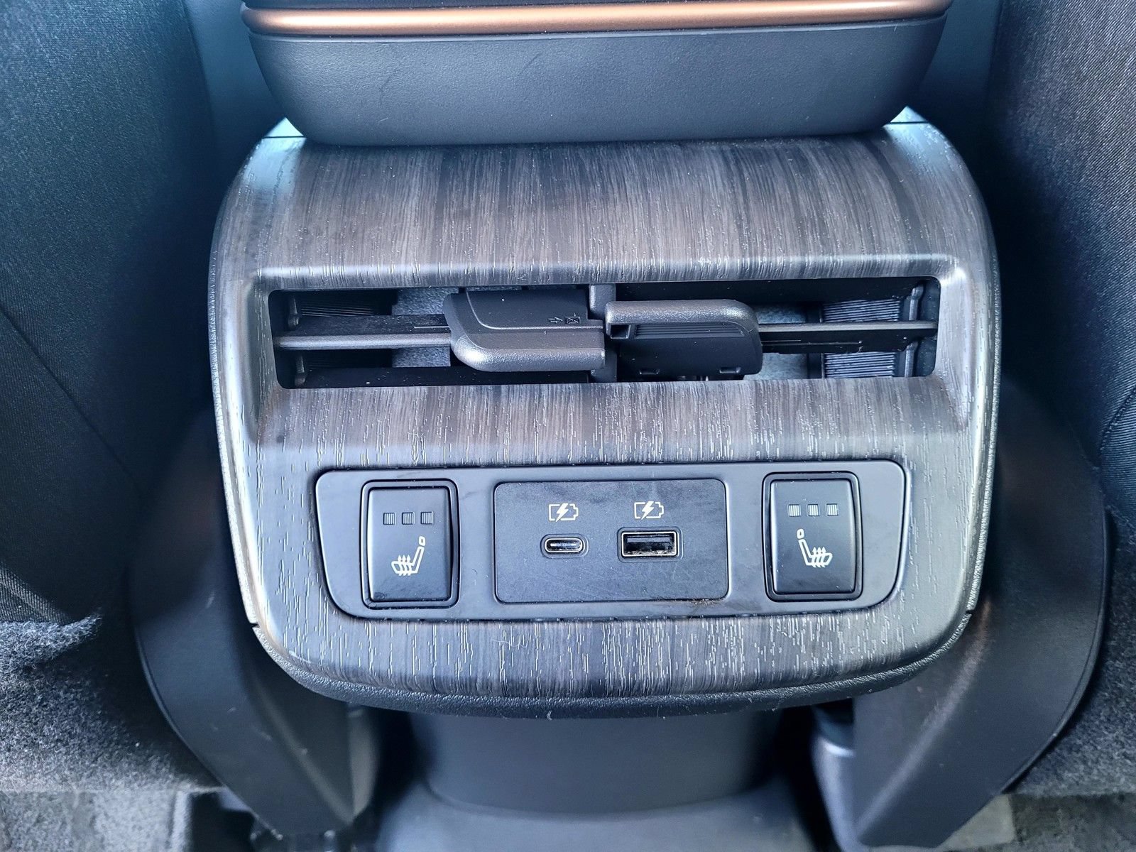 Used 2023 Nissan Ariya FWD image 20